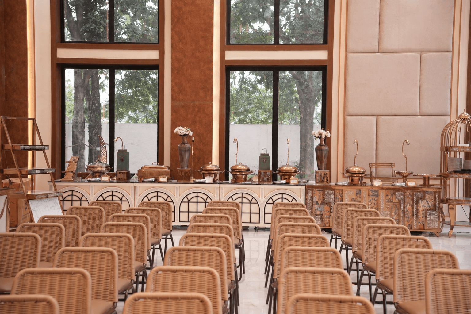 Banquet interior detail